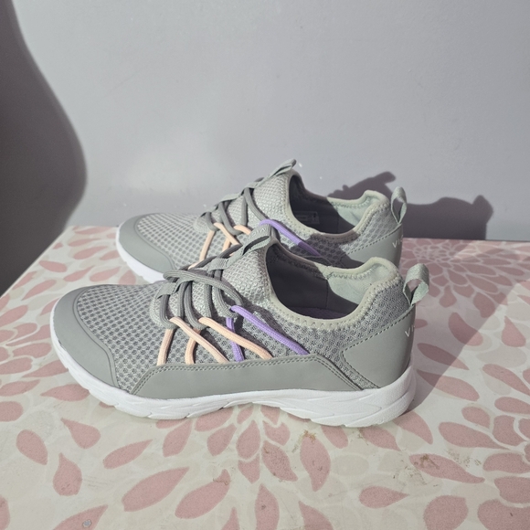 Vionic Grey tie up sneakers zeliya size 8.5 - Picture 2 of 6